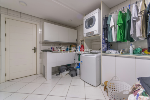 Image 33 - 979449