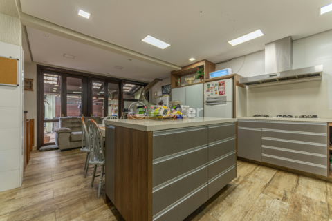 Image 31 - 979449