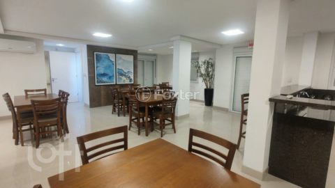 Image 24 - 979489