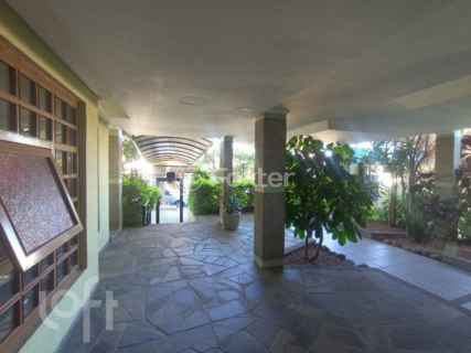 Image 34 - 979523