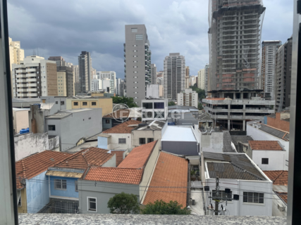 Image 32 - 979606