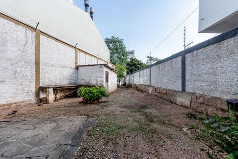 Image 29 - 979835