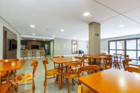 Image 29 - 980988