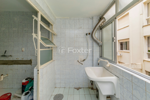Image 33 - 981109