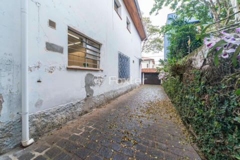 Image 35 - 981301