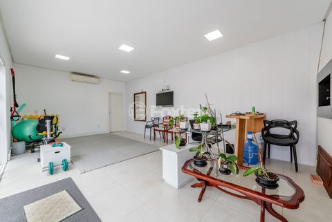 Image 35 - 981737