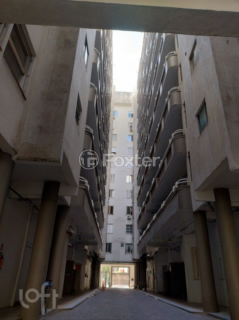 Image 29 - 981977