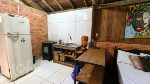 Image 19 - 982032