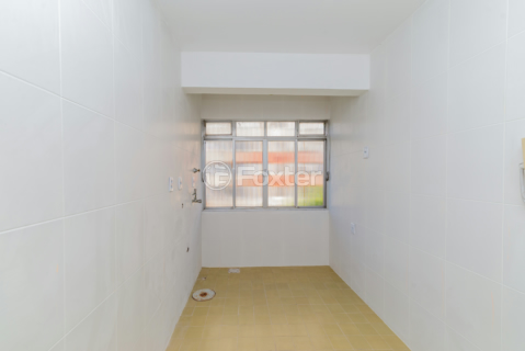 Image 36 - 982064