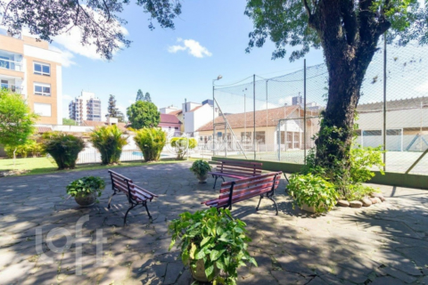 Image 30 - 982110