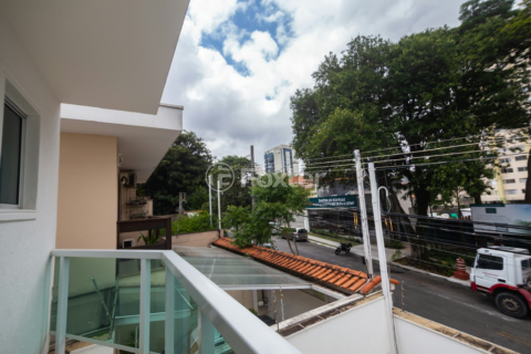 Image 26 - 982221