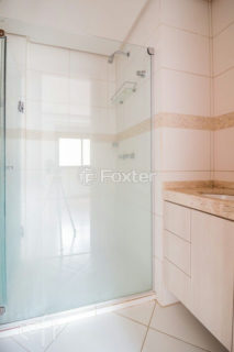 Image 31 - 982375