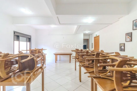 Image 37 - 982375