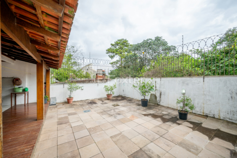 Image 39 - 982385