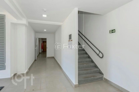 Image 30 - 982510