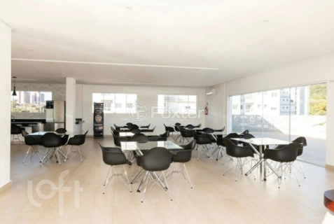 Image 34 - 982510