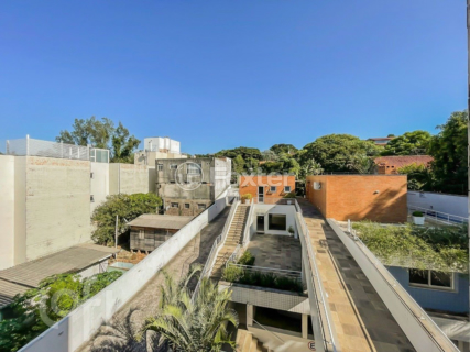 Image 31 - 982549