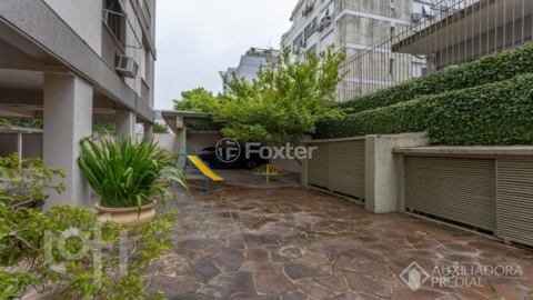 Image 30 - 982563