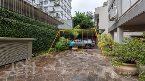Image 31 - 982563