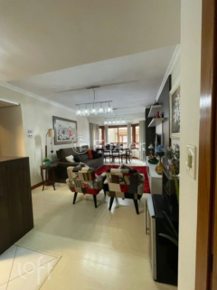 Image 22 - 982566