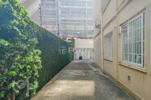 Image 21 - 982634