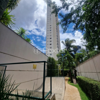 Image 30 - 982712