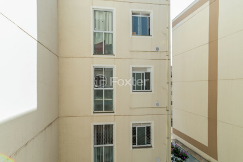 Image 24 - 982774