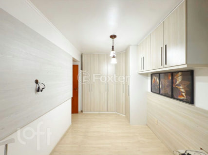 Image 4 - 982837