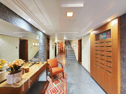 Image 33 - 982848