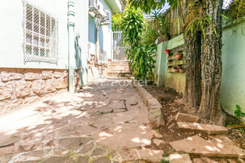 Image 11 - 983092