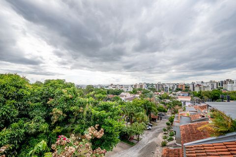 Image 21 - 983525