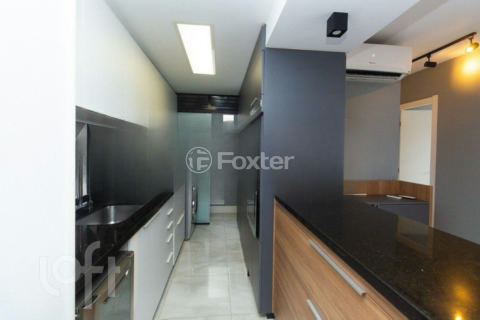 Image 5 - 983562