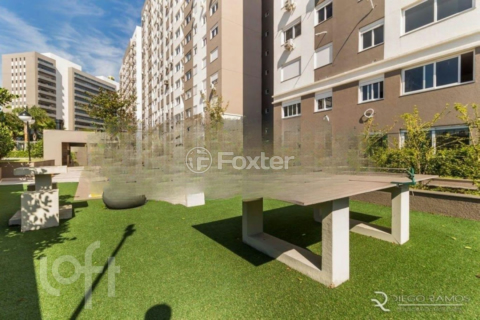 Image 29 - 983563