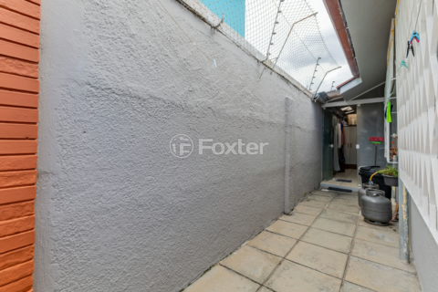 Image 30 - 983987
