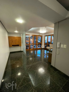 Image 60 - 984059