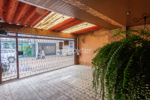 Image 33 - 984267