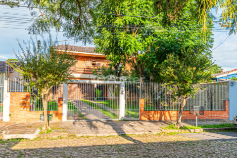 Image 35 - 984273