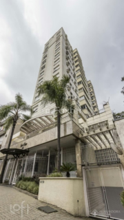 Image 32 - 984354