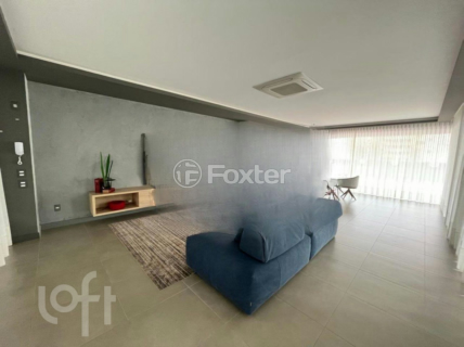 Image 36 - 984421