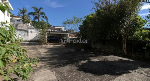 Image 32 - 984430