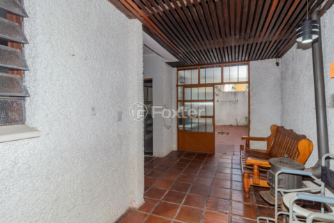 Image 29 - 984440