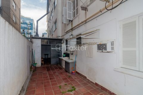 Image 32 - 984440