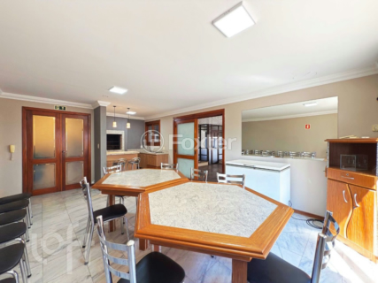 Image 39 - 984495