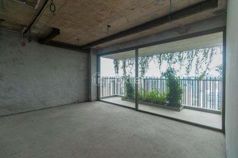 Image 40 - 984548