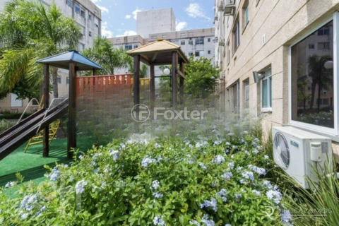 Image 23 - 984558