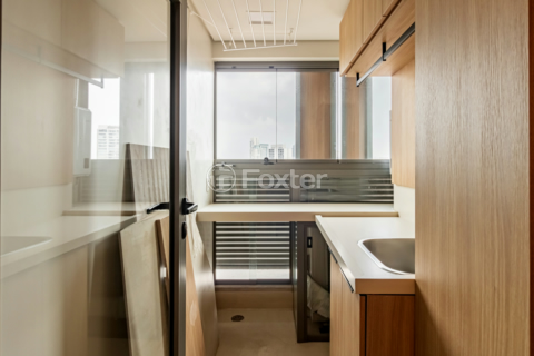 Image 23 - 984611