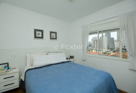 Image 11 - 984652