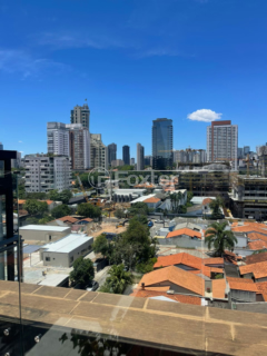 Image 21 - 984844