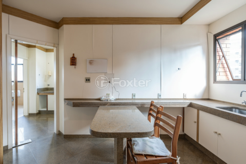 Image 33 - 985183