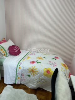 Image 31 - 985529